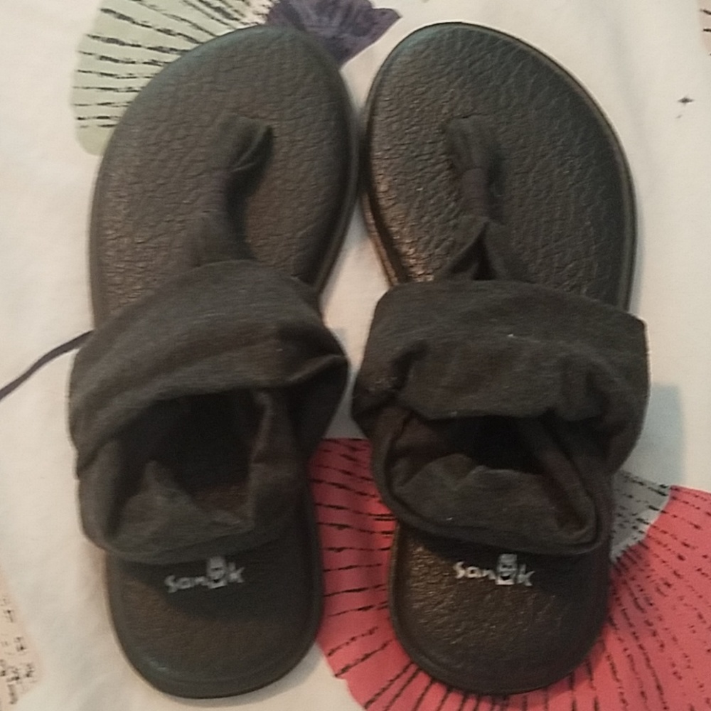 Sanuk yoga slings